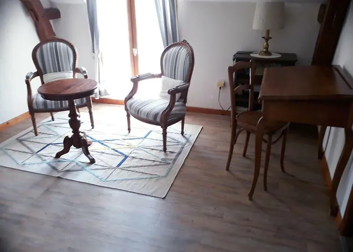 Le Misteflore Nyaraló *